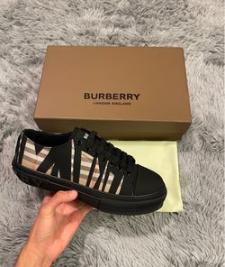 Burberry Shoes