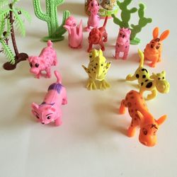 Animal Life in Jar 13pc Clear Tube 10 figurines 3 landscape pieces Vintage New  