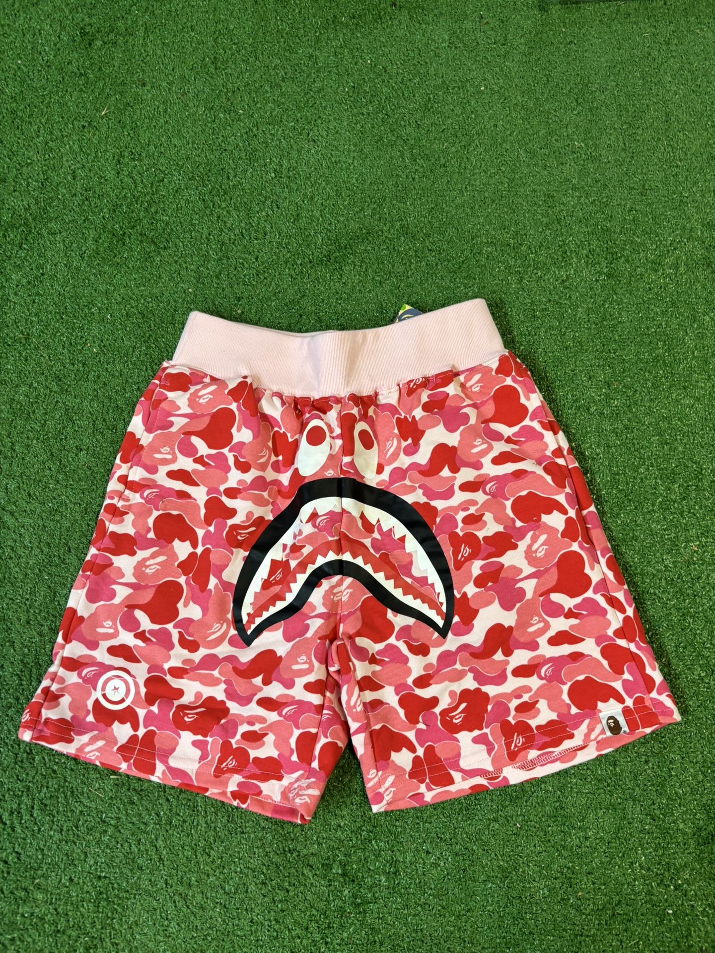 BAPE PINK CAMO ABC SHORTS SIZE L