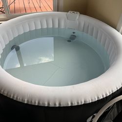 Hot Tub Like New 6 Person