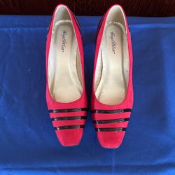 Size 9 1/2M Red Suede/Black Trim Pumps