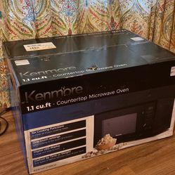 Kenmore 1.1 cu ft countertop microwave oven