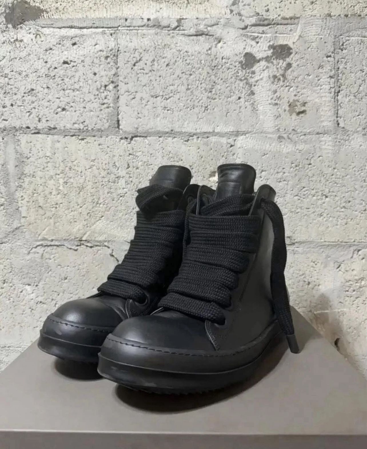 Rick Owen’s High Top Jumbo Lace “blackout”