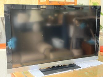 Sony Bravia  45” TV with Roku Stick