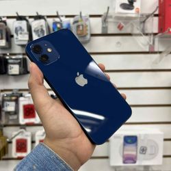 iPhone 12 64GB UNLOCKED  