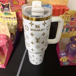 LV 40oz Tumbler 