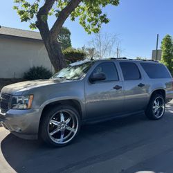 2007 Chevrolet Suburban - LT Sport Utility 4D