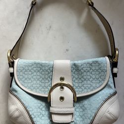 🦋Vintage COACH aqua blue and white leather purse