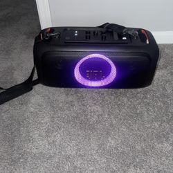 JBL Parry Box with Mic 