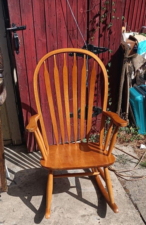 Windsor Rocker Cherry Oak Rocking Chair