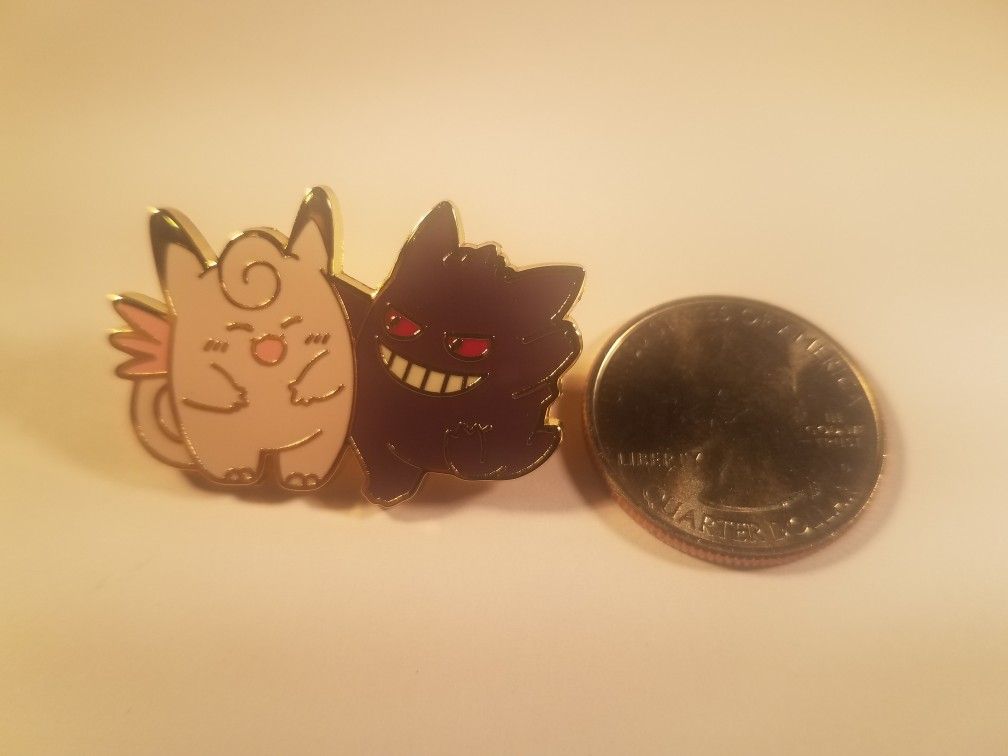 *SHIP ONLY* Gengar Hitting on Clefable Metal Collectible Pokemon Pin Badge