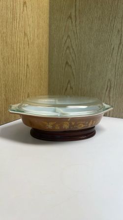 Pyrex  Americana Divided Casserole Dish