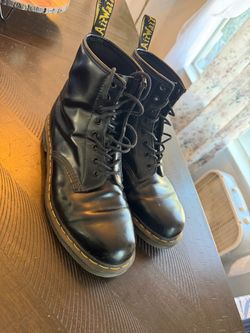 Dr. Martens 1460 Smooth Leather Boots – Men’s Size 11