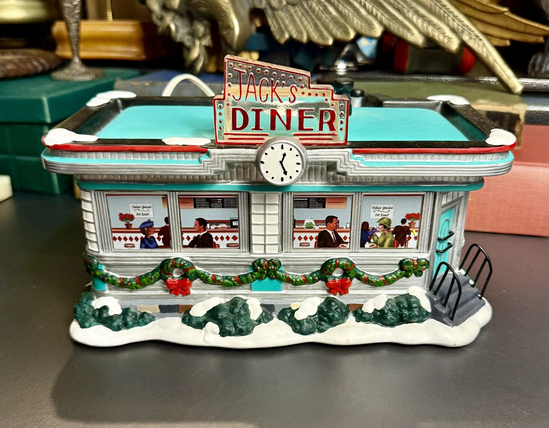 2001 Village Collection St Nicholas Square Jack’s Diner Illuminated Building
