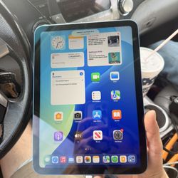 Apple Ipad Air (A 16)