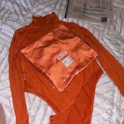 SHEIN Orange Scarf And Turtleneck Long Sleeve Bodysuit