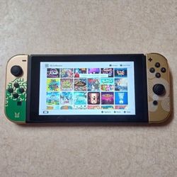 NINTENDO SWITCH V2 with 100 SWITCH GAMES and 7500 RETRO GAMES