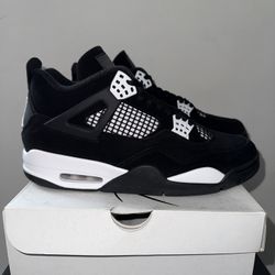 Jordan 4 Retro  White Thunder Size 10.5 Brand New DS