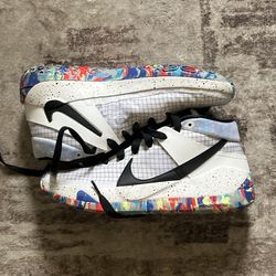 Nike KD 13 "home team”