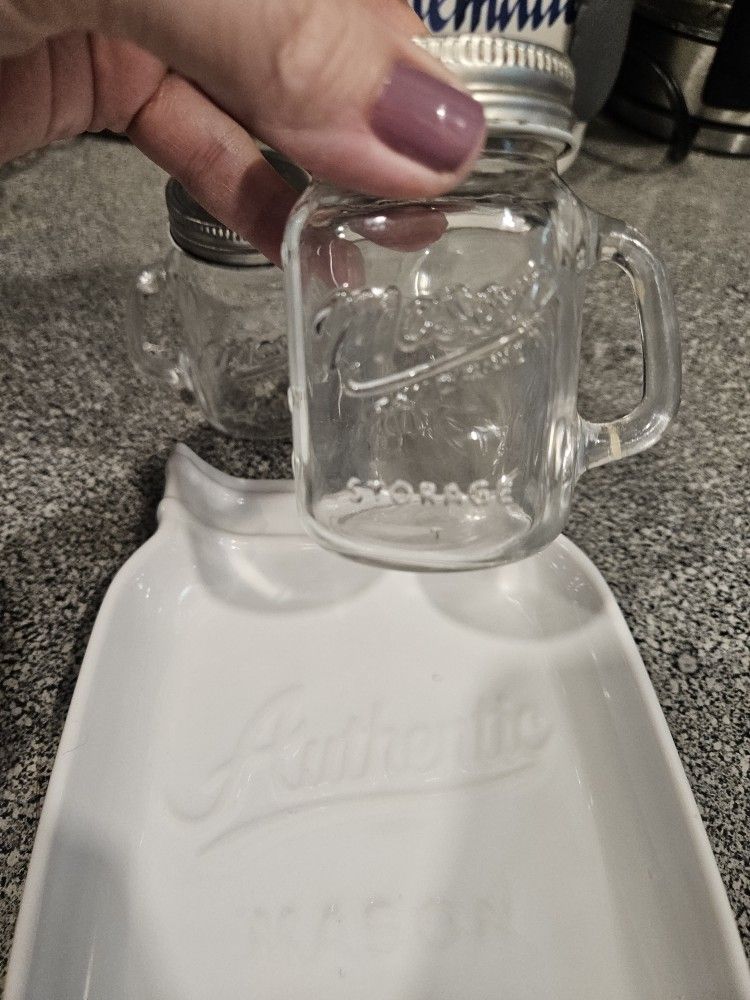 Mason Jar Trivot And Salt And Pepper Shakers