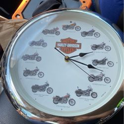 Harley Davidson Wall Clock Makes Realistic Motorcycle Sounds Vintage 2001 Works