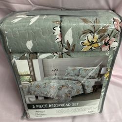 Printed Quilt W/ Pillow Shams