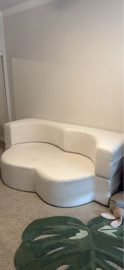 White Teddy Full Size Boneless Couch 250$ OBO