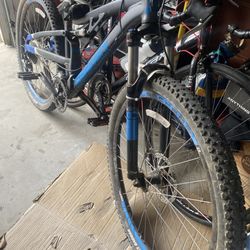 29 Mountain Bike Medium Frame 