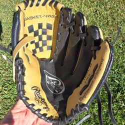 Baseball Glove, Boys 9", See 3 Pics