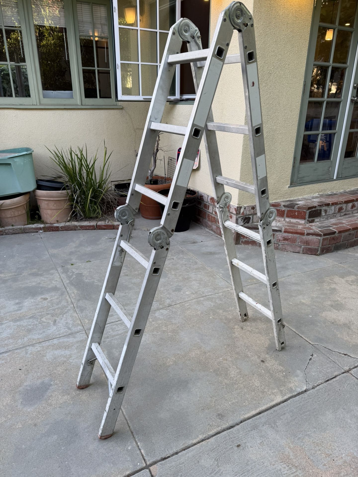 Foldable Ladder