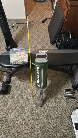 Golf B retriever w/balls, Tees, alignment stick