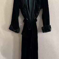 RARE Vintage Victoria Secret Long Robe Velvet Green Made in USA Rayon Beautiful!