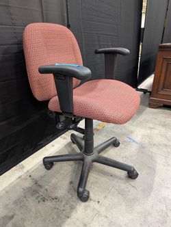 Mauve Patterned Fabric Office Chair with Adjustable Arms