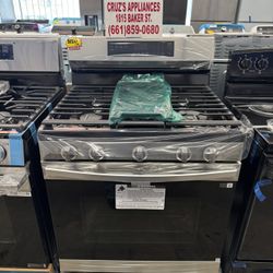 Samsung 30-in 5 burners 6.0-cu ft Air Fry Convection Oven Freestanding Natural Gas Range ( Fingerprint Resistant Stainless Steel )