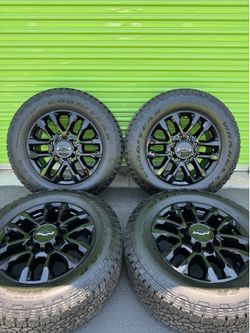 Chevy Silverado 2500/3500 Z71 Factory Wheels Tires
