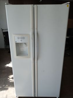GE white side by side refrigerator - Free delivery