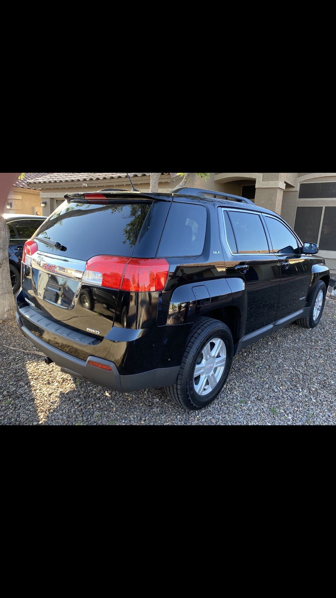 2014 GMC Terrain AWD Regular title, 4 cylinders, cold a/c, very clean interior, navigation system, back up camera, bluethoot, all wheel drive, 167k m
