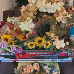 Box of Fall Decor, Wreaths 