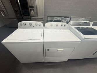 Whirlpool Washer and Dryer Set