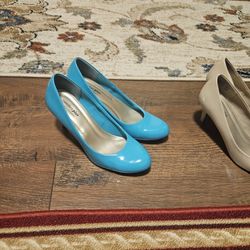 2 Pairs Of Women Shoes Like New 