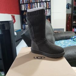 UGG W CAPRA