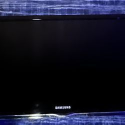 (OFFERS ACCEPTED) Wall Mounted Samsung FP-T5884 58" Tv1080p High-Definition Plasma Television (comes With Wall Mount slightly Used)
