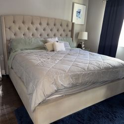Upholstered king Bed Frame 