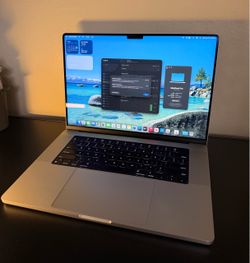 MacBook Pro 16” M1 Max 64GB RAM 2TB SSD 32-Core GPU - Silver