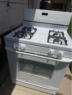 GAS STOVE