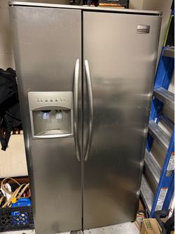 Side by side fridge & freezer