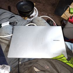 It A Chrome Laptop In Good Condition Works And Everything 