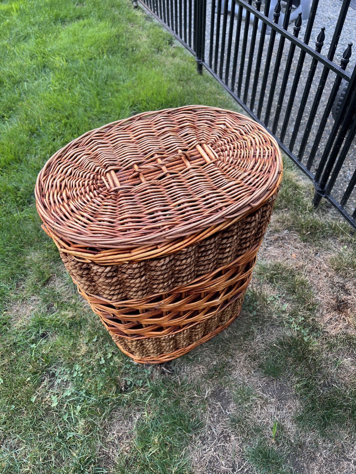 Wicker Basket With Lid