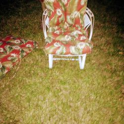 4  Almost New , Outdoor Chair Cushionsto