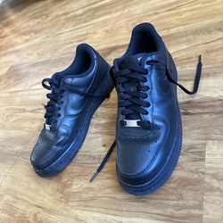Nike Air Force 1 (Black) — Size 9 — Excellent Condition 🔥